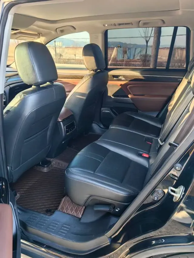 2017 GAC Trumpchi GS8 2.0T 201HP L4 6AT,autocango,china used car exporter,china ev exporter,chinese used car exporter,chinese used ev exporter