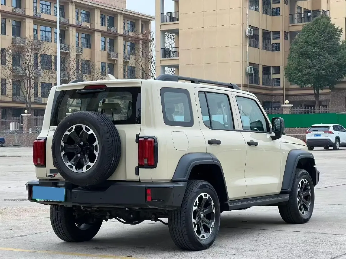 2025 Tank 300 2.0T 252HP L4 9AT PHEV,autocango,china used car exporter,china ev exporter,chinese used car exporter,chinese used ev exporter