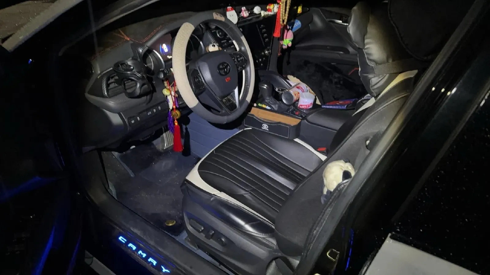 2018 Toyota Camry 2.5L 209HP L4 8AT,autocango,china used car exporter,china ev exporter,chinese used car exporter,chinese used ev exporter