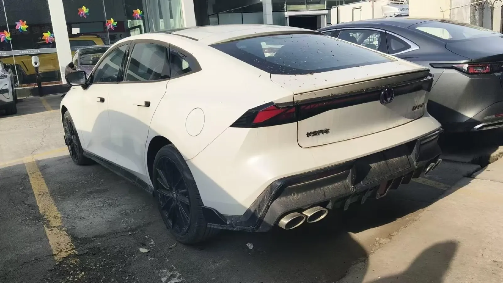 2023 ChangAn UNI-V 2.0T 233HP L4 8AT,autocango,china used car exporter,china ev exporter,chinese used car exporter,chinese used ev exporter