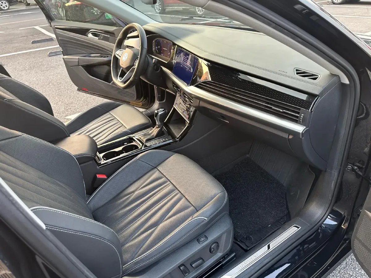 2023 Volkswagen Passat 2.0T 186HP L4 7DCT,autocango,china used car exporter,china ev exporter,chinese used car exporter,chinese used ev exporter