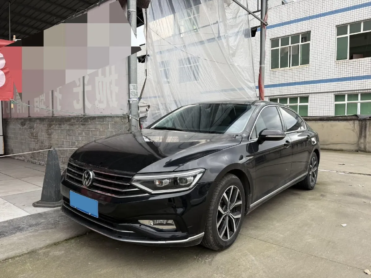 2020 Volkswagen Magotan 2.0T 186HP L4 7DCT,autocango,china used car exporter,china ev exporter,chinese used car exporter,chinese used ev exporter