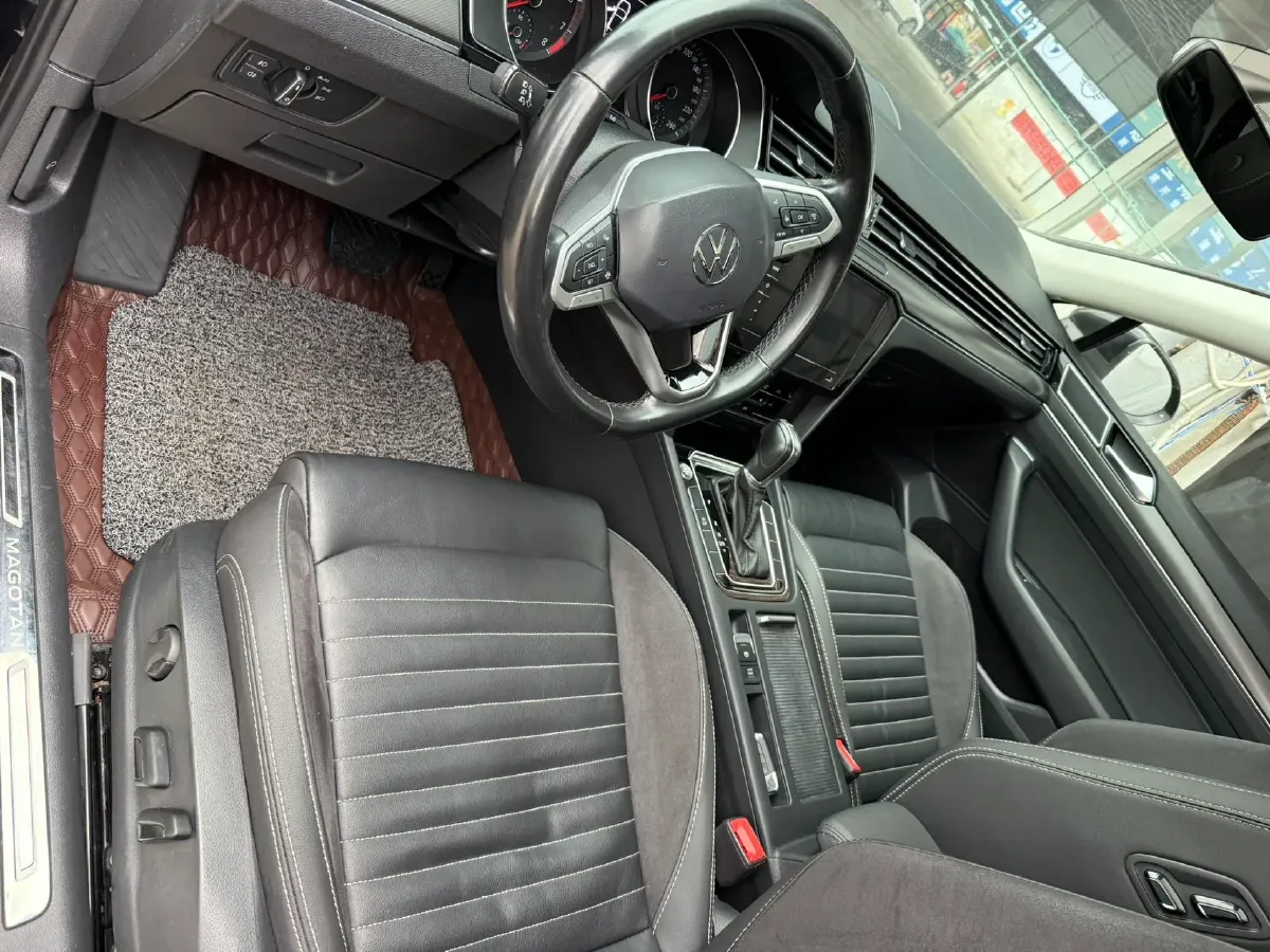 2020 Volkswagen Magotan 2.0T 186HP L4 7DCT,autocango,china used car exporter,china ev exporter,chinese used car exporter,chinese used ev exporter