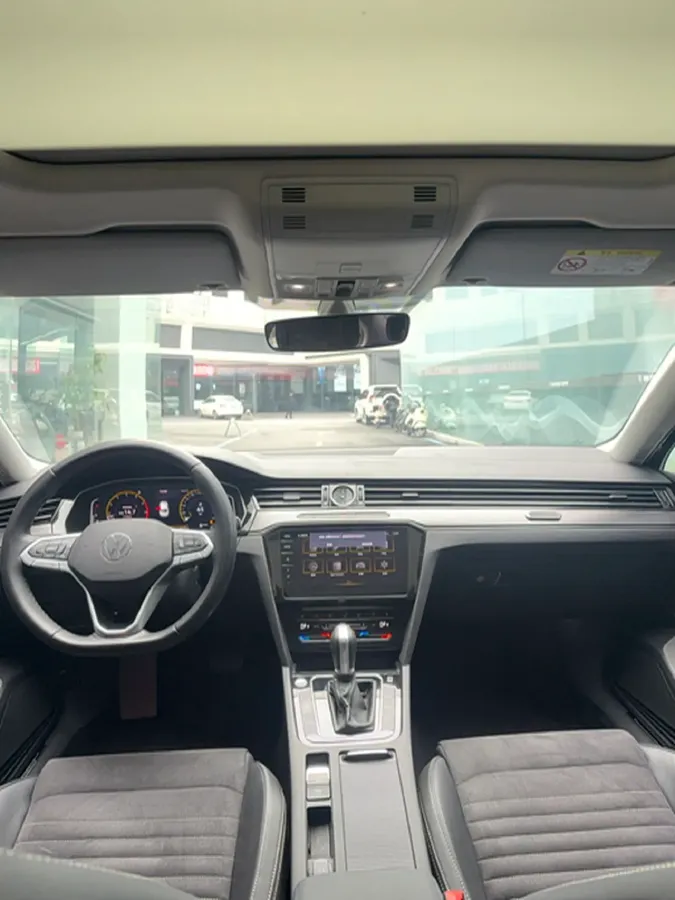 2021 Volkswagen Magotan 2.0T 186HP L4 7DCT,autocango,china used car exporter,china ev exporter,chinese used car exporter,chinese used ev exporter