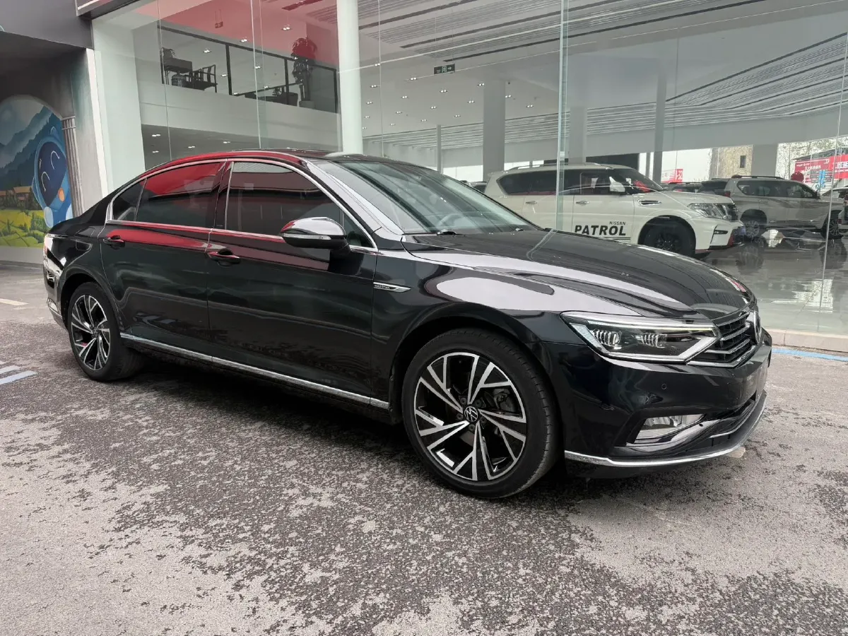 2021 Volkswagen Magotan 2.0T 186HP L4 7DCT,autocango,china used car exporter,china ev exporter,chinese used car exporter,chinese used ev exporter