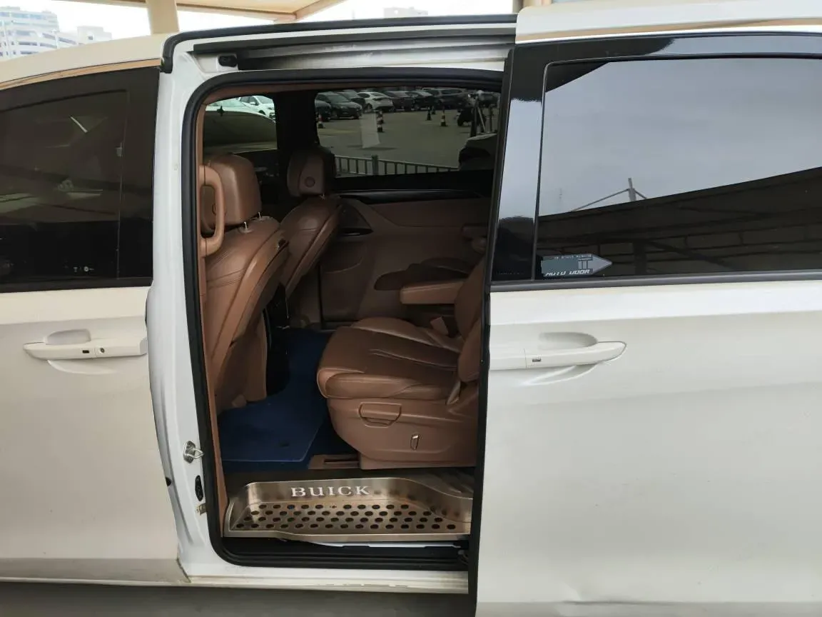 2020 Buick GL8 2.0T 237HP L4 9AT,autocango,china used car exporter,china ev exporter,chinese used car exporter,chinese used ev exporter