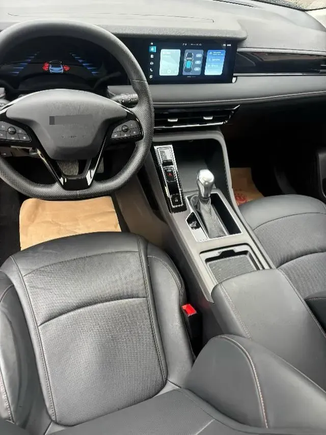 2023 Roewe i5 1.5L 129HP L4 CVT,autocango,china used car exporter,china ev exporter,chinese used car exporter,chinese used ev exporter