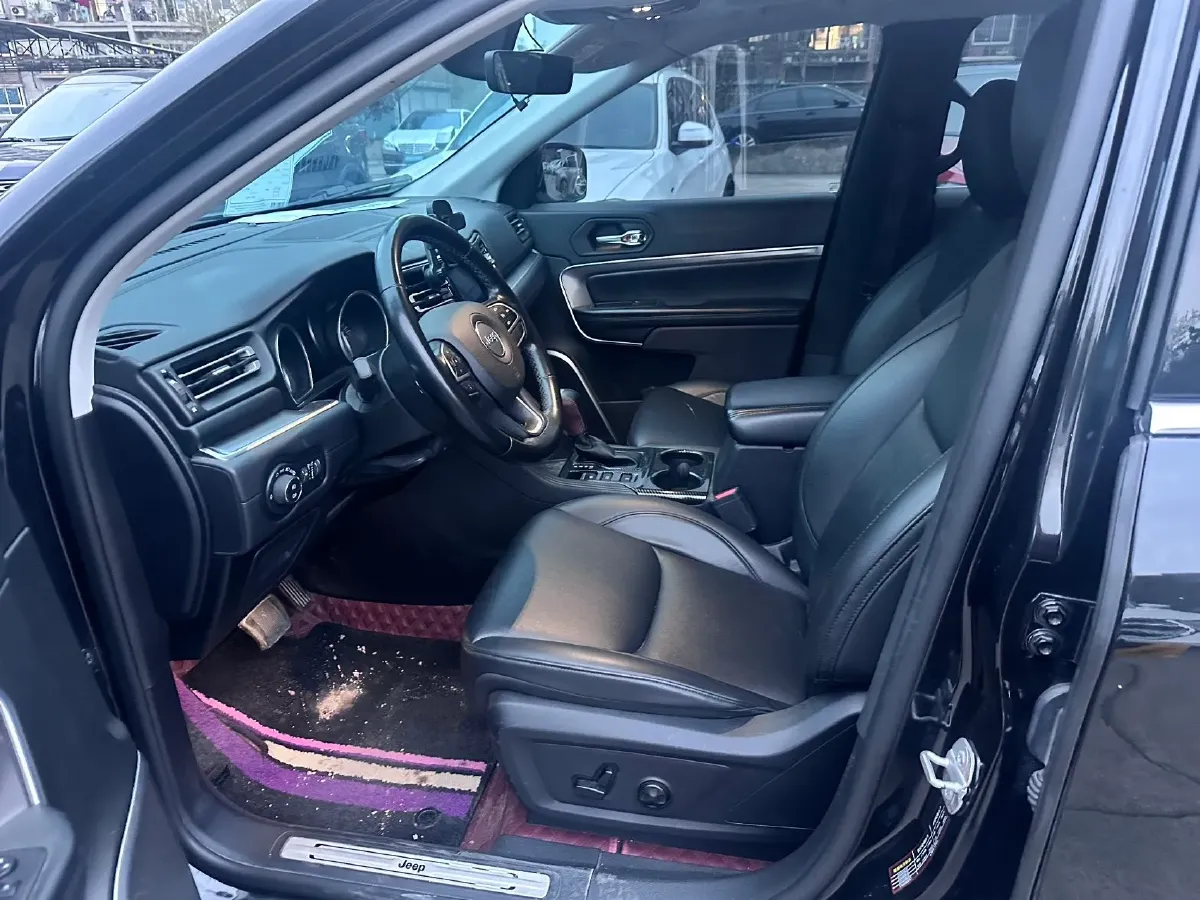 2020 Jeep Grand Commander 2.0T 234HP L4 9AT,autocango,china used car exporter,china ev exporter,chinese used car exporter,chinese used ev exporter