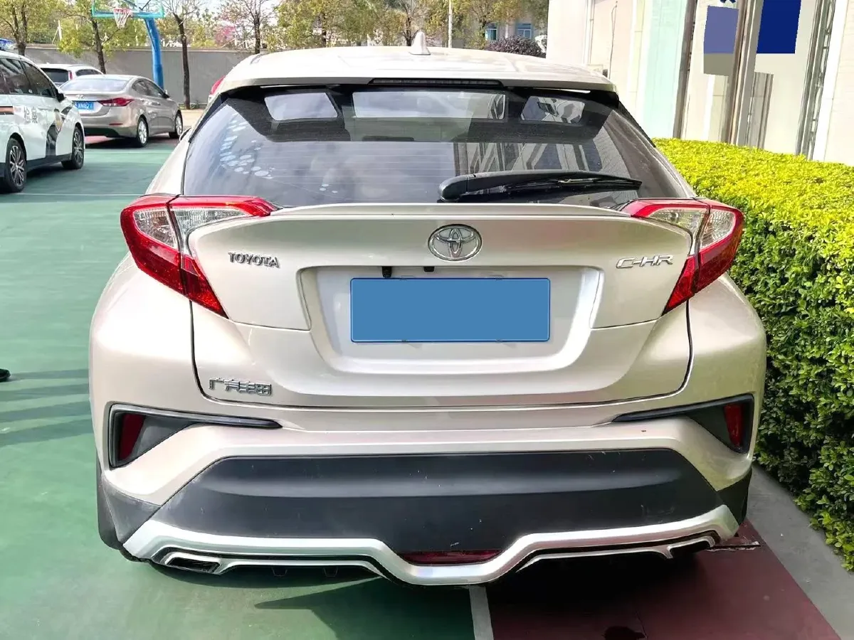 2020 Toyota C-HR 2.0L 171HP L4 CVT,autocango,china used car exporter,china ev exporter,chinese used car exporter,chinese used ev exporter