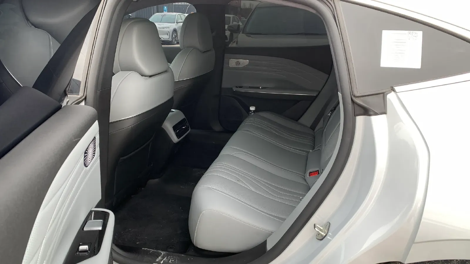 2024 Geely Galaxy E8 BEV 76KWH,autocango,china used car exporter,china ev exporter,chinese used car exporter,chinese used ev exporter