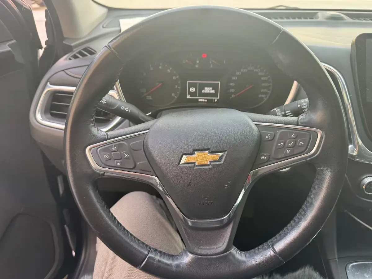 2019 Chevrolet Equinox 1.5T 169HP L4 6AT,autocango,china used car exporter,china ev exporter,chinese used car exporter,chinese used ev exporter