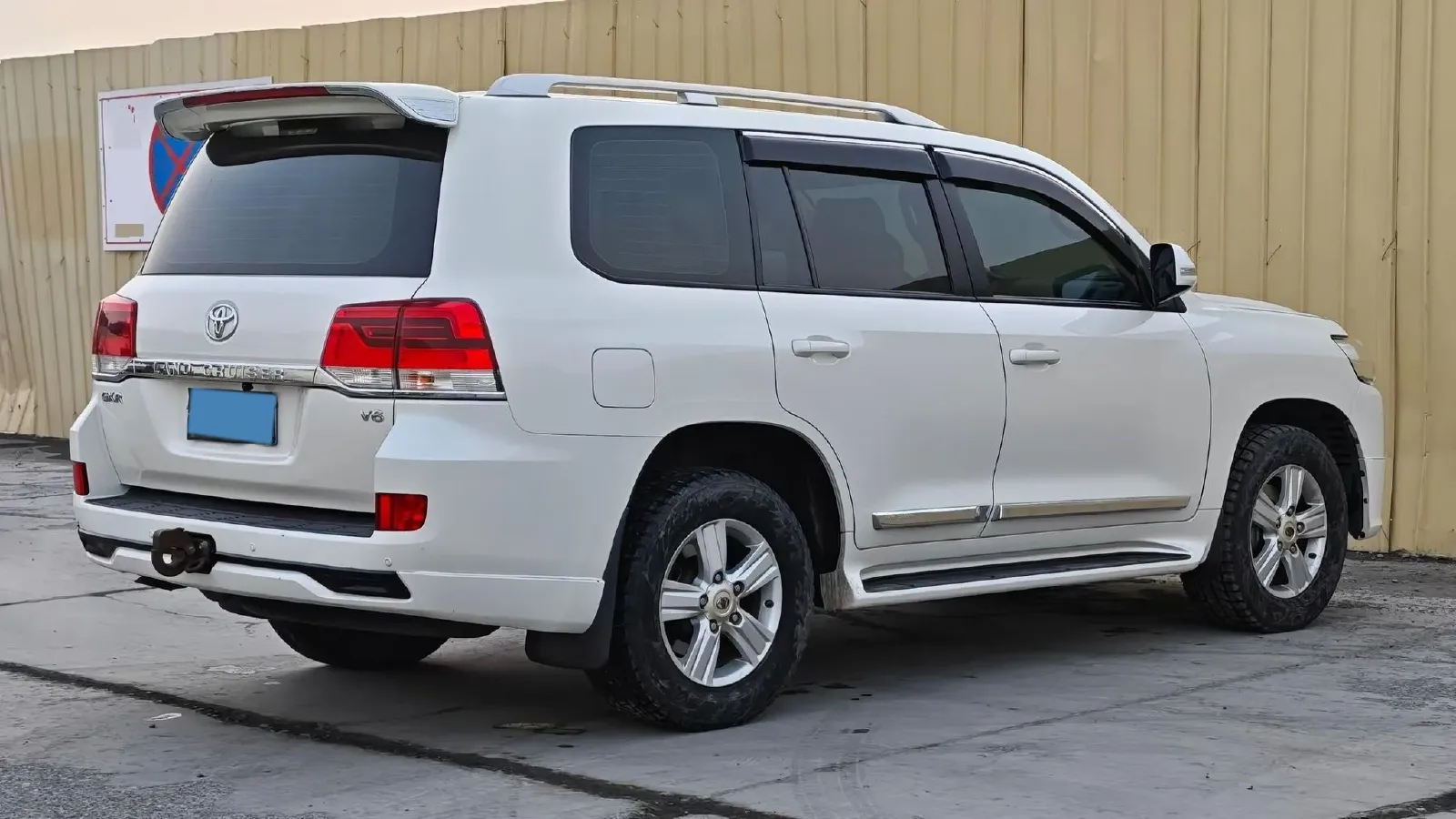 2015 Toyota Land Cruiser 4.0L 275HP V6 5AT,autocango,china used car exporter,china ev exporter,chinese used car exporter,chinese used ev exporter