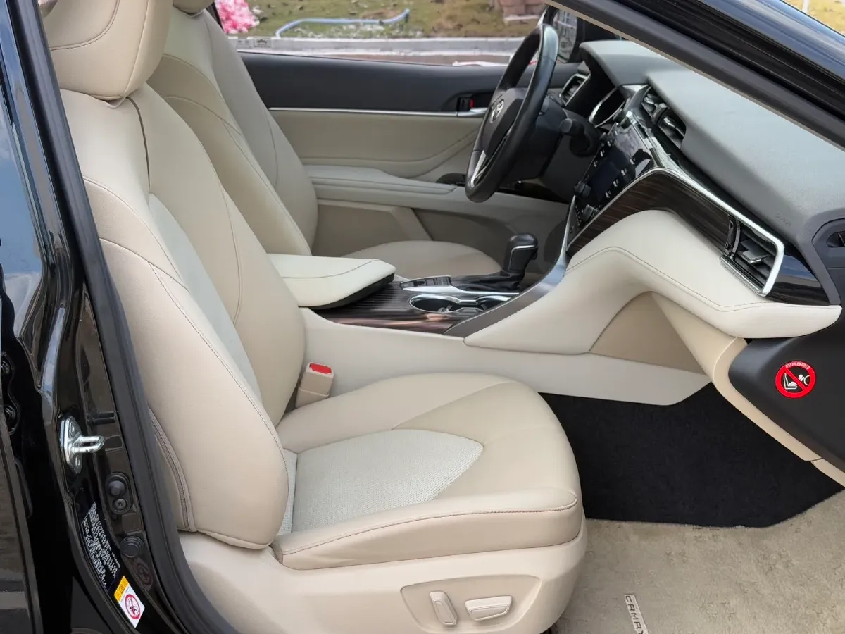 2018 Toyota Camry 2.5L 209HP L4 8AT,autocango,china used car exporter,china ev exporter,chinese used car exporter,chinese used ev exporter