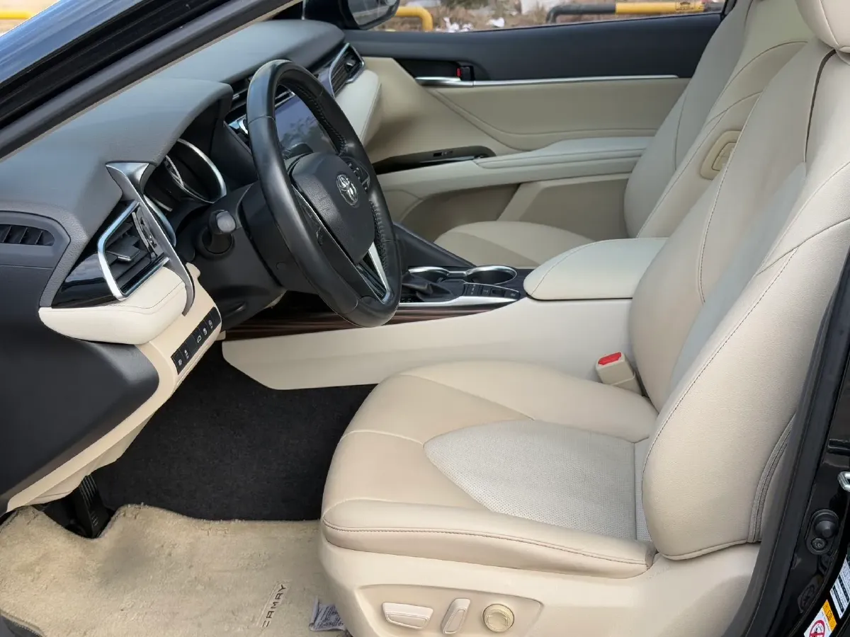 2018 Toyota Camry 2.5L 209HP L4 8AT,autocango,china used car exporter,china ev exporter,chinese used car exporter,chinese used ev exporter