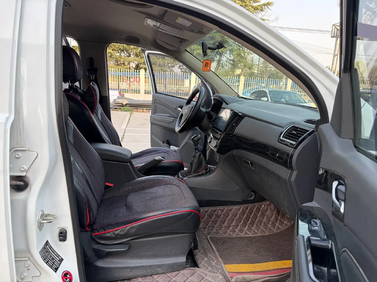 2020 Isuzu LingTuo 2.5T 150HP L4 6AT,autocango,china used car exporter,china ev exporter,chinese used car exporter,chinese used ev exporter