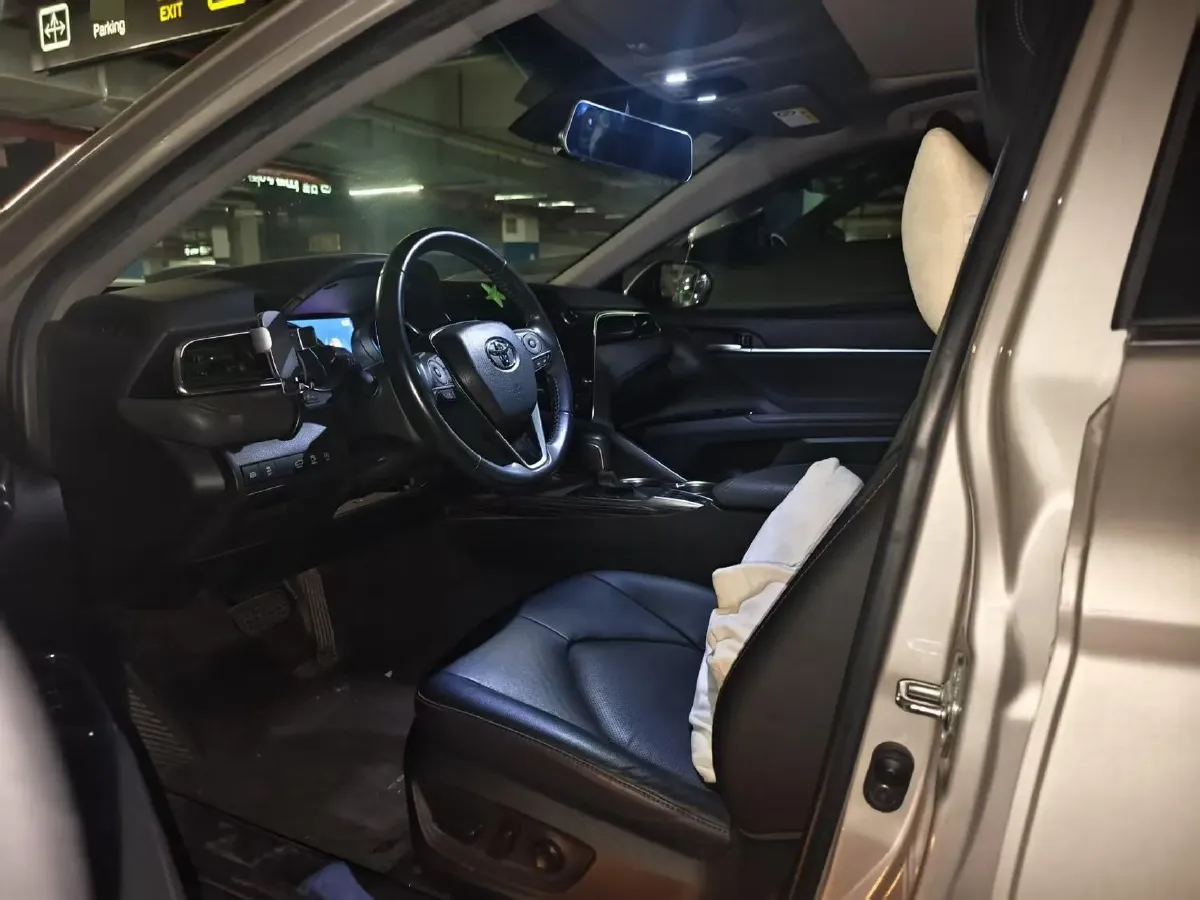 2019 Toyota Camry 2.5L 209HP L4 8AT,autocango,china used car exporter,china ev exporter,chinese used car exporter,chinese used ev exporter