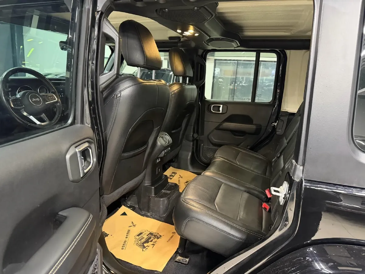 2019 Jeep Wrangler 2.0T 266HP L4 8AT,autocango,china used car exporter,china ev exporter,chinese used car exporter,chinese used ev exporter