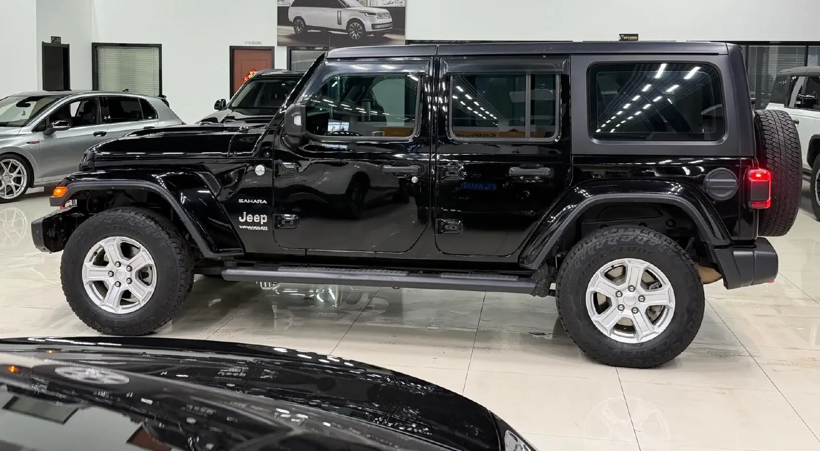 2019 Jeep Wrangler 2.0T 266HP L4 8AT,autocango,china used car exporter,china ev exporter,chinese used car exporter,chinese used ev exporter
