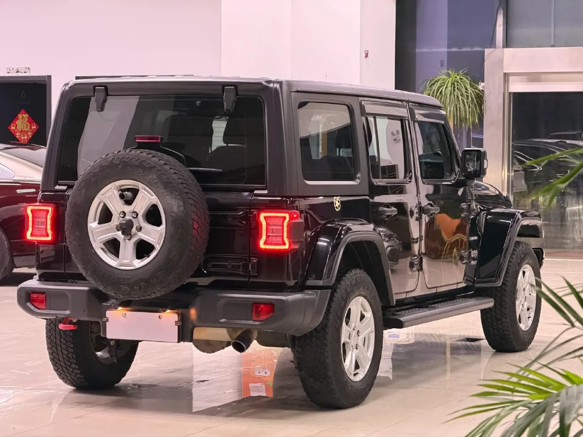 2019 Jeep Wrangler 2.0T 266HP L4 8AT,autocango,china used car exporter,china ev exporter,chinese used car exporter,chinese used ev exporter