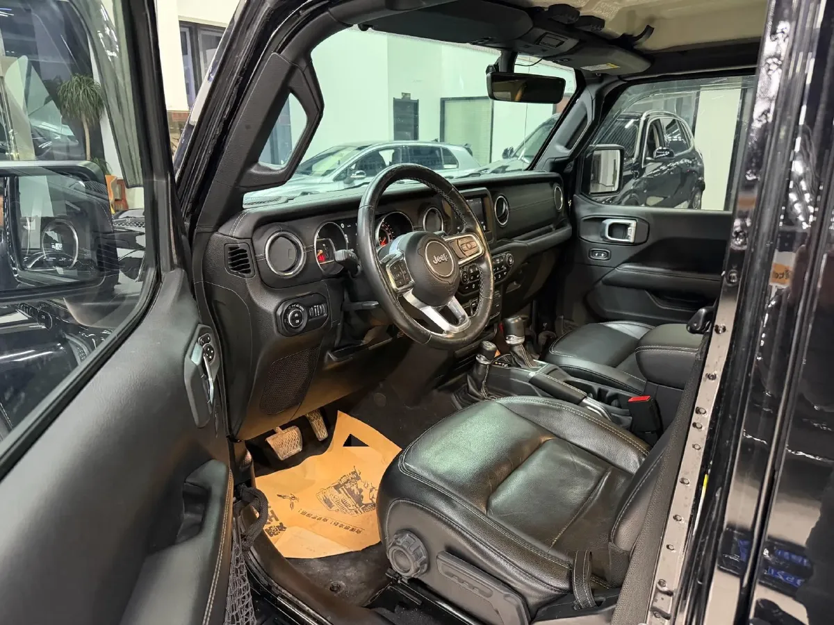 2019 Jeep Wrangler 2.0T 266HP L4 8AT,autocango,china used car exporter,china ev exporter,chinese used car exporter,chinese used ev exporter