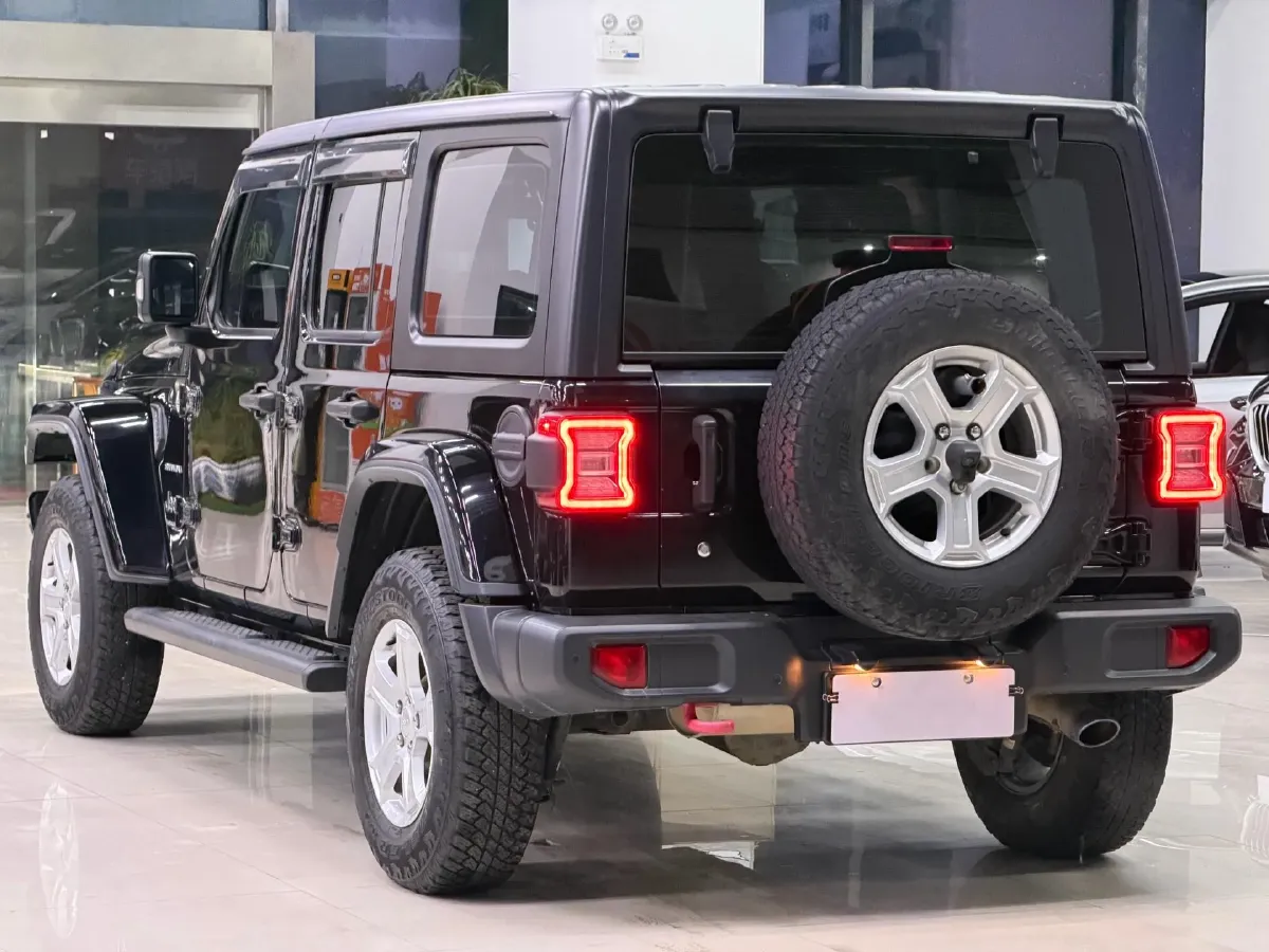 2019 Jeep Wrangler 2.0T 266HP L4 8AT,autocango,china used car exporter,china ev exporter,chinese used car exporter,chinese used ev exporter