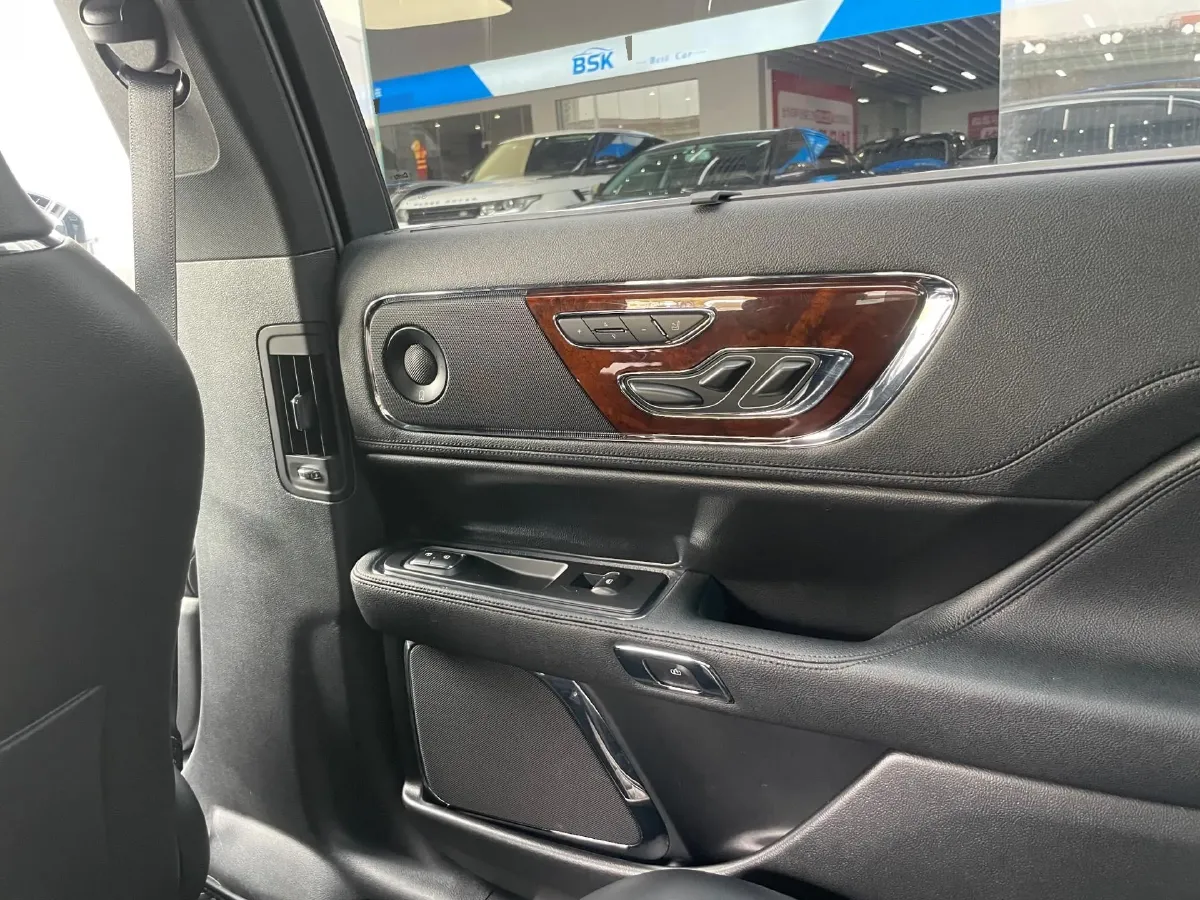 2019 Lincoln Continental 2.0T 261HP L4 6AT,autocango,china used car exporter,china ev exporter,chinese used car exporter,chinese used ev exporter