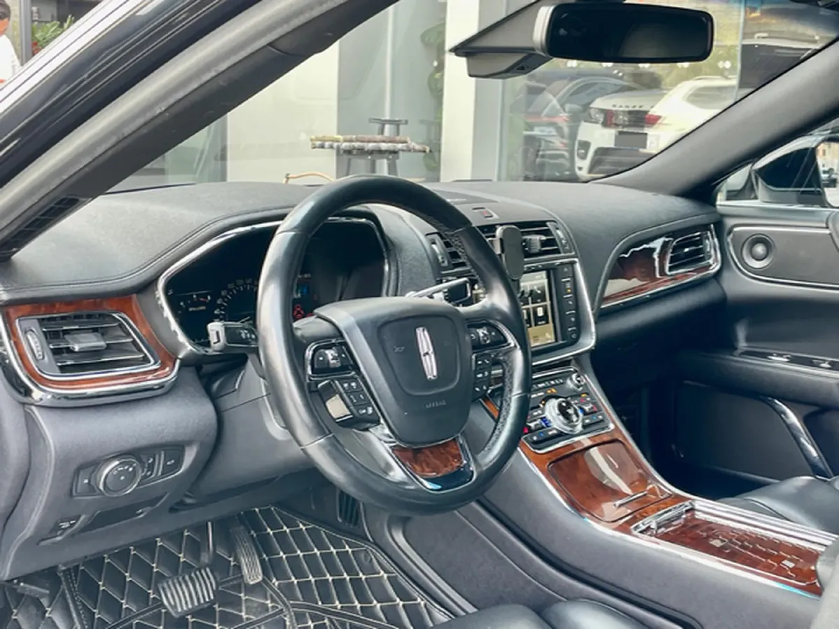 2019 Lincoln Continental 2.0T 261HP L4 6AT,autocango,china used car exporter,china ev exporter,chinese used car exporter,chinese used ev exporter