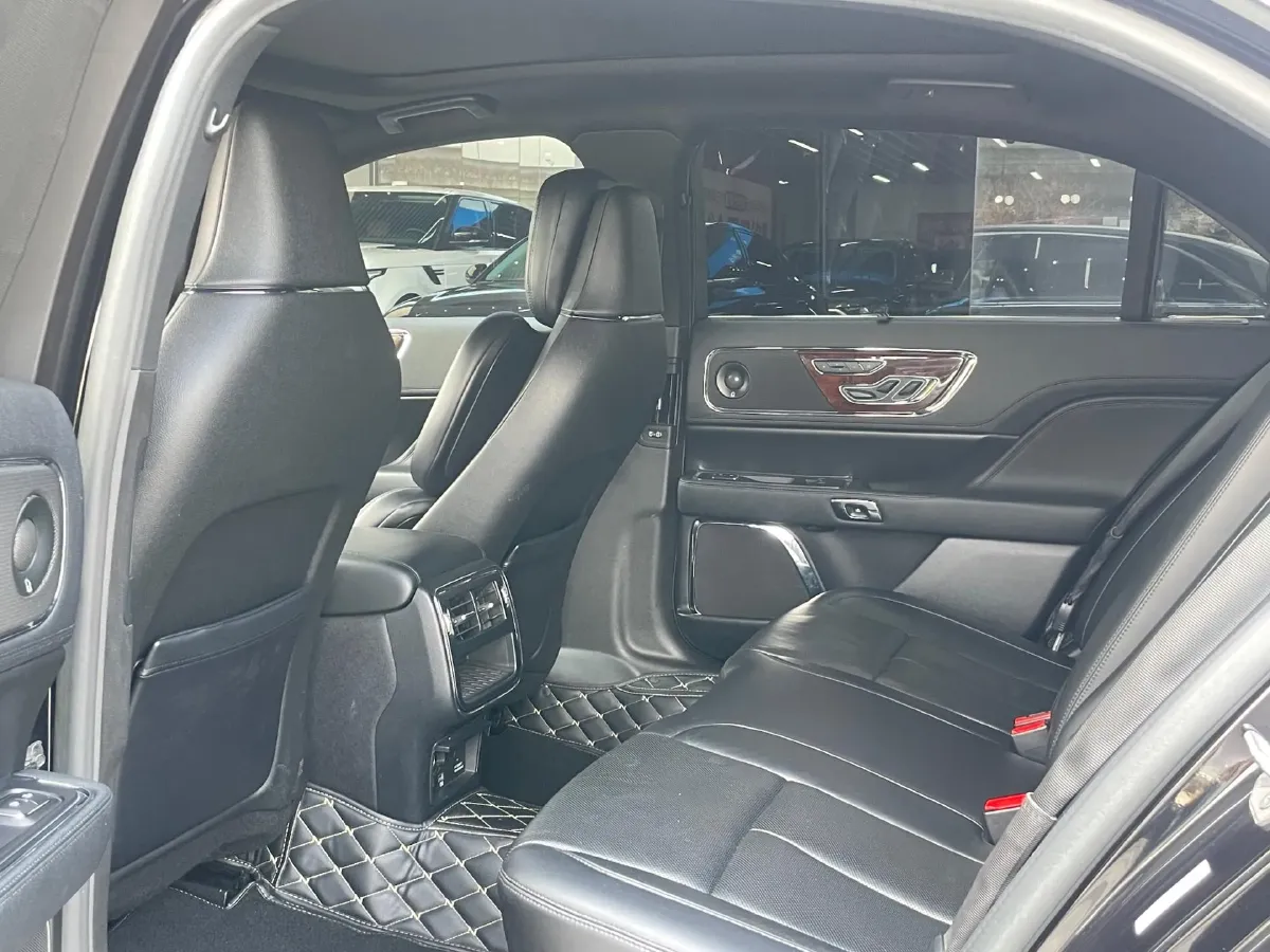 2019 Lincoln Continental 2.0T 261HP L4 6AT,autocango,china used car exporter,china ev exporter,chinese used car exporter,chinese used ev exporter