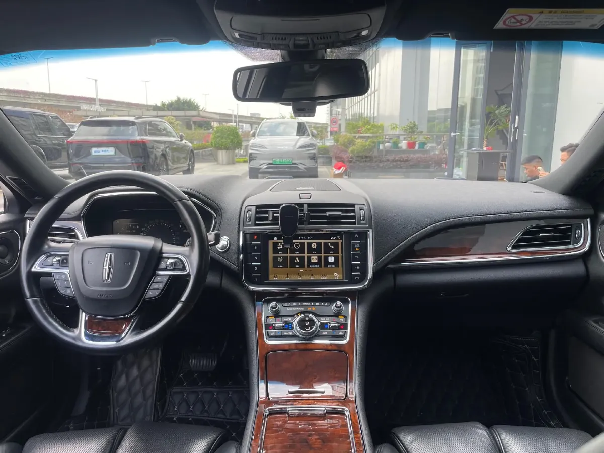 2019 Lincoln Continental 2.0T 261HP L4 6AT,autocango,china used car exporter,china ev exporter,chinese used car exporter,chinese used ev exporter