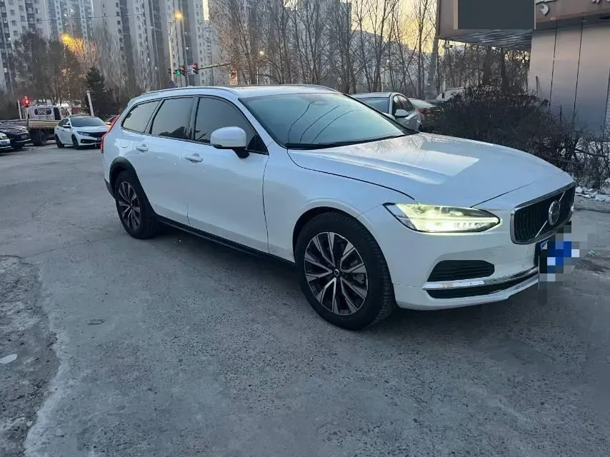 2021 Volvo V90 2.0T 250HP L4 8AT,autocango,china used car exporter,china ev exporter,chinese used car exporter,chinese used ev exporter