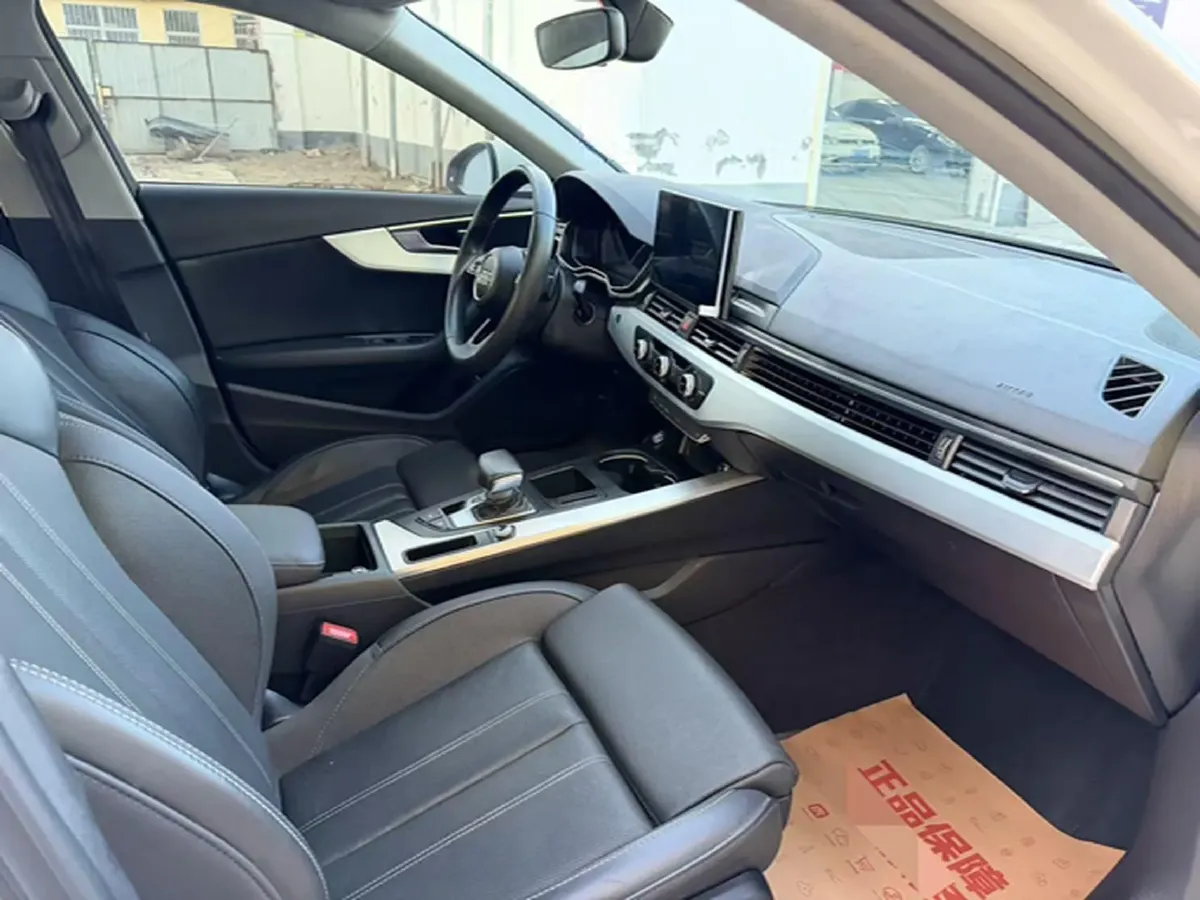 2024 Audi A4L 2.0T 190HP L4 7DCT,autocango,china used car exporter,china ev exporter,chinese used car exporter,chinese used ev exporter