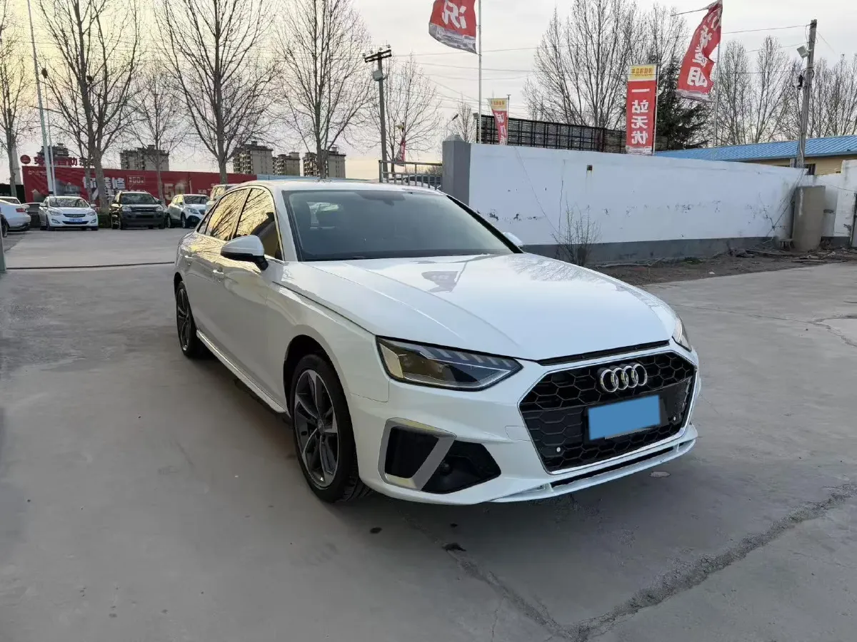 2024 Audi A4L 2.0T 190HP L4 7DCT,autocango,china used car exporter,china ev exporter,chinese used car exporter,chinese used ev exporter