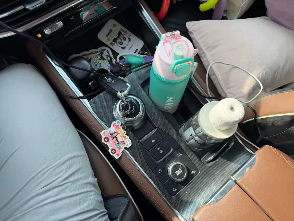 2023 Ford Explorer 2.3T 276HP L4 10AT,autocango,china used car exporter,china ev exporter,chinese used car exporter,chinese used ev exporter