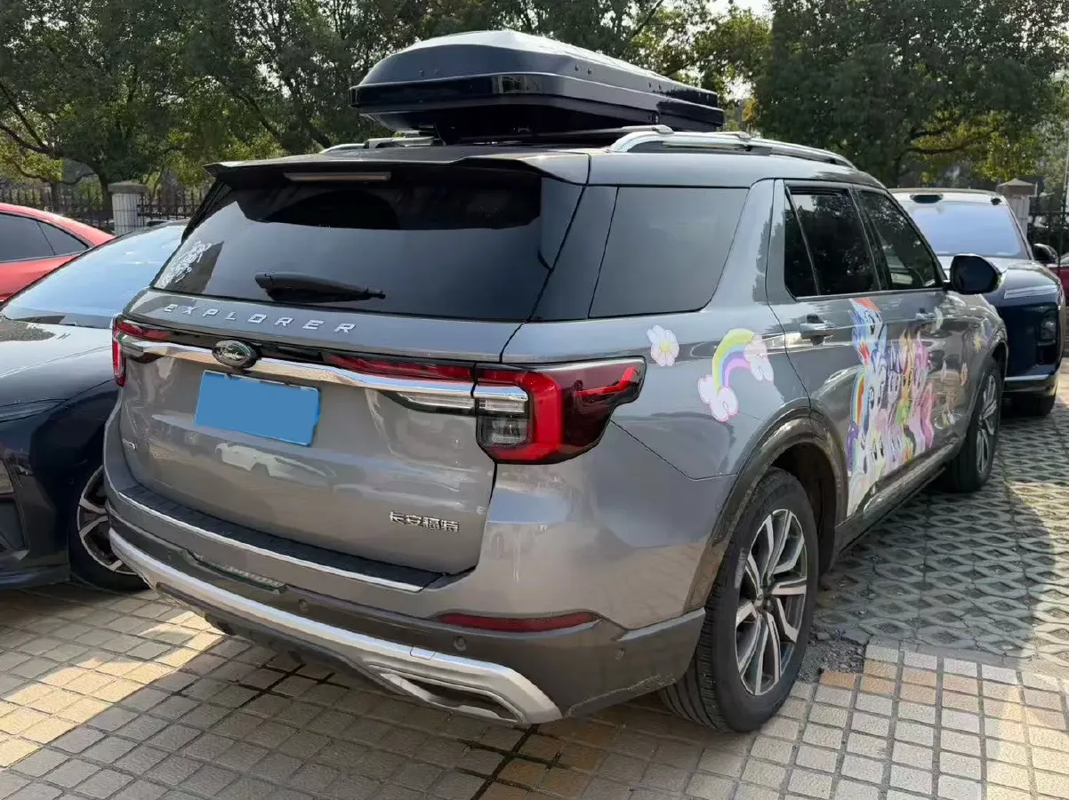 2023 Ford Explorer 2.3T 276HP L4 10AT,autocango,china used car exporter,china ev exporter,chinese used car exporter,chinese used ev exporter