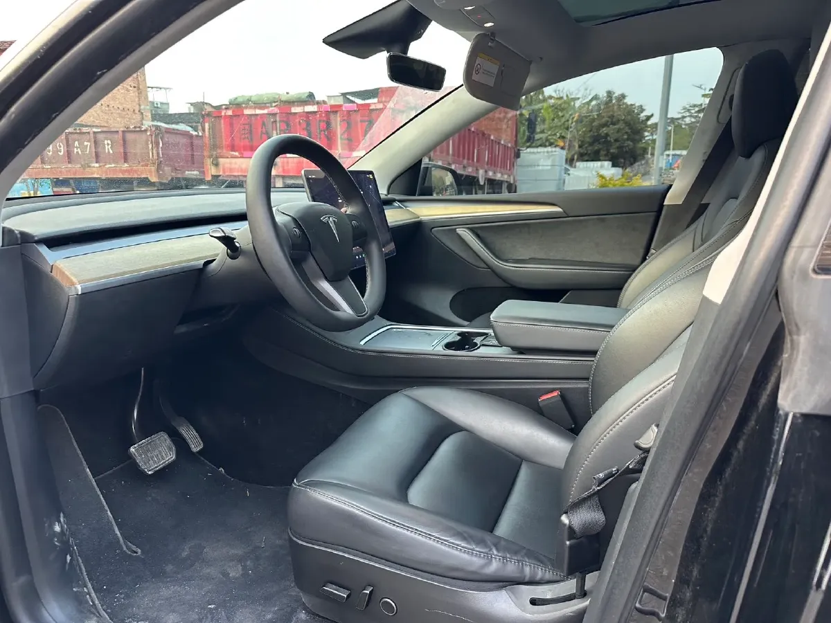 2022 Tesla Model Y BEV 60KWH,autocango,china used car exporter,china ev exporter,chinese used car exporter,chinese used ev exporter