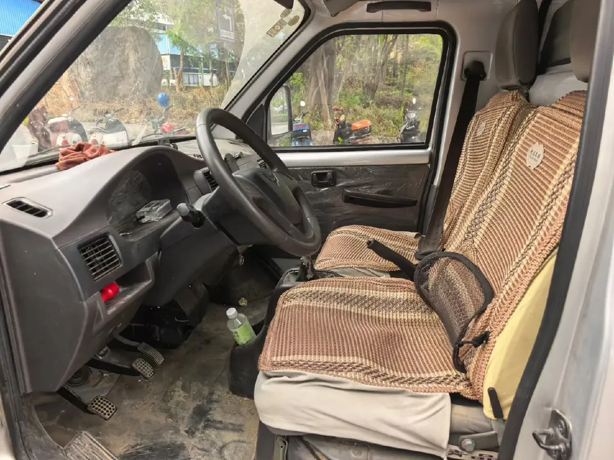 2016 WuLing ZhiGuang Mini Truck 1.2L 82HP L4 5MT,autocango,china used car exporter,china ev exporter,chinese used car exporter,chinese used ev exporter