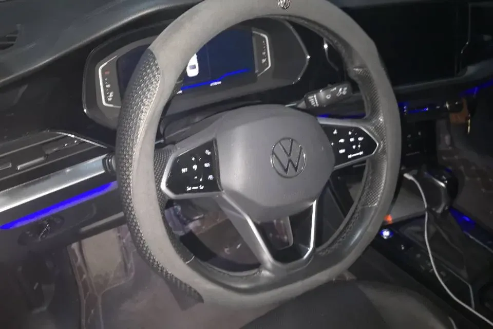 2022 Xpeng P7 BEV 60.2KWH,autocango,china used car exporter,china ev exporter,chinese used car exporter,chinese used ev exporter