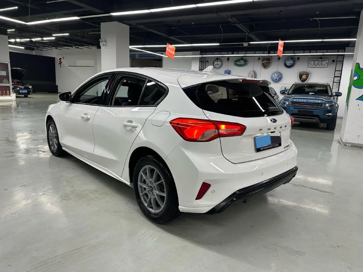 2021 Ford Focus 1.5T 174HP L3 8AT,autocango,china used car exporter,china ev exporter,chinese used car exporter,chinese used ev exporter