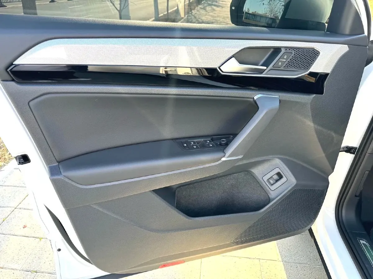 2022 Volkswagen Tayron 1.4T 150HP L4 7DCT,autocango,china used car exporter,china ev exporter,chinese used car exporter,chinese used ev exporter