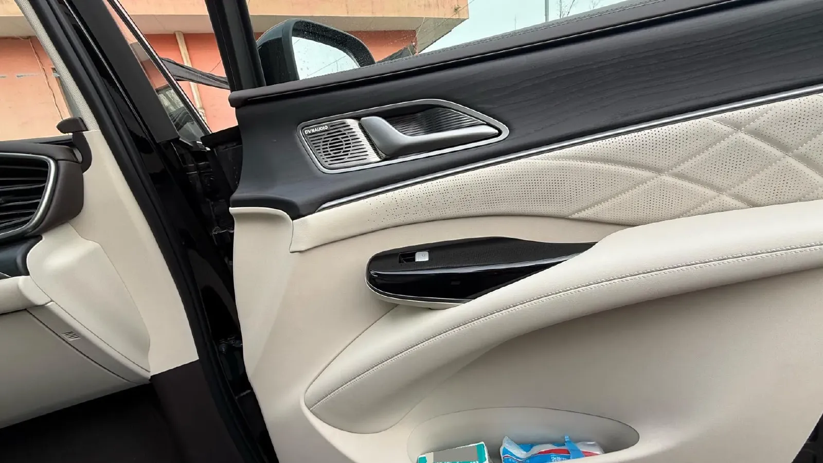 2024 Denza D9 1.5T 139HP L4 E-CVT PHEV 40KWH,autocango,china used car exporter,china ev exporter,chinese used car exporter,chinese used ev exporter