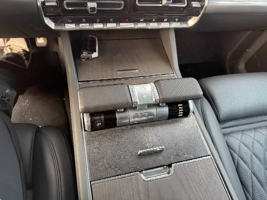 2023 M Hero 917 REEV 197HP 2AT REEV 65.8KWH,autocango,china used car exporter,china ev exporter,chinese used car exporter,chinese used ev exporter