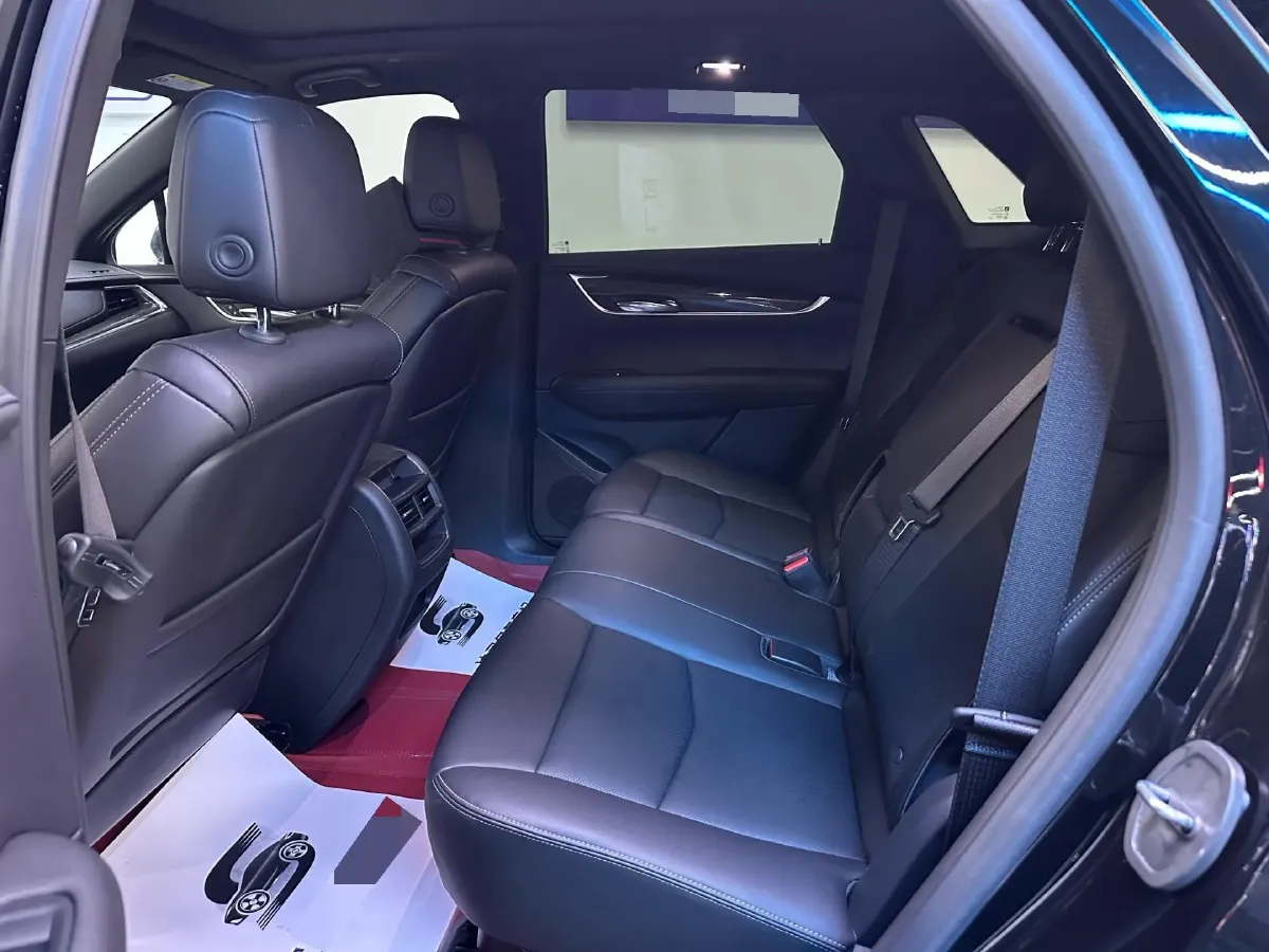 2024 Cadillac XT5 2.0T 237HP L4 9AT,autocango,china used car exporter,china ev exporter,chinese used car exporter,chinese used ev exporter