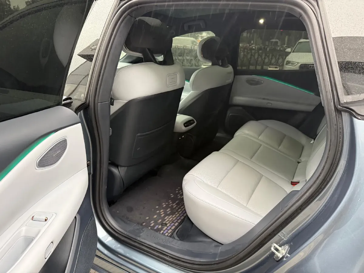 2024 Luxeed S7 BEV 100KWH,autocango,china used car exporter,china ev exporter,chinese used car exporter,chinese used ev exporter