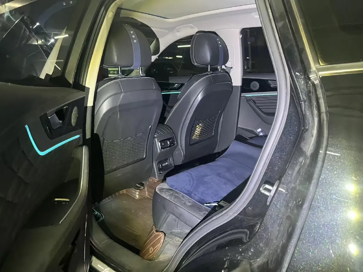 2022 HongQi HS5 2.0T 224HP L4 6AT,autocango,china used car exporter,china ev exporter,chinese used car exporter,chinese used ev exporter