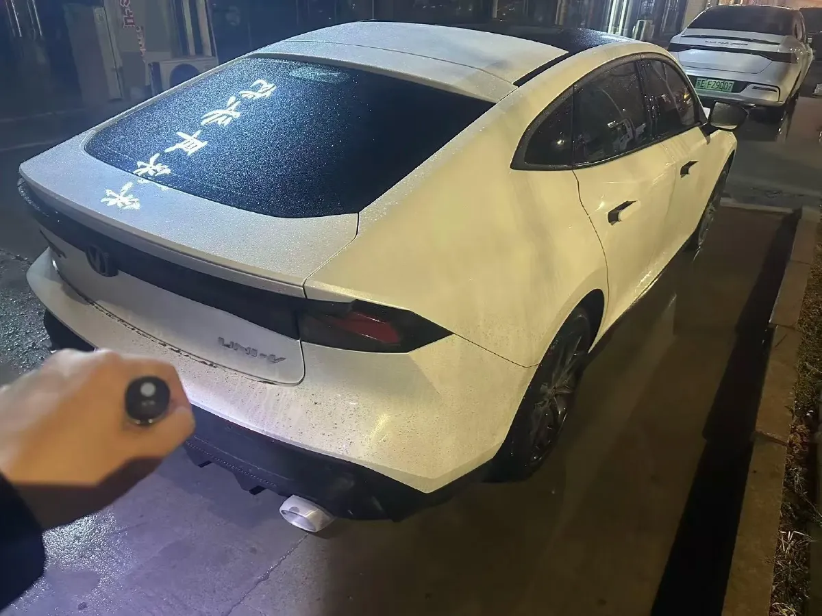 2023 ChangAn UNI-V 1.5T 188HP L4 7DCT,autocango,china used car exporter,china ev exporter,chinese used car exporter,chinese used ev exporter