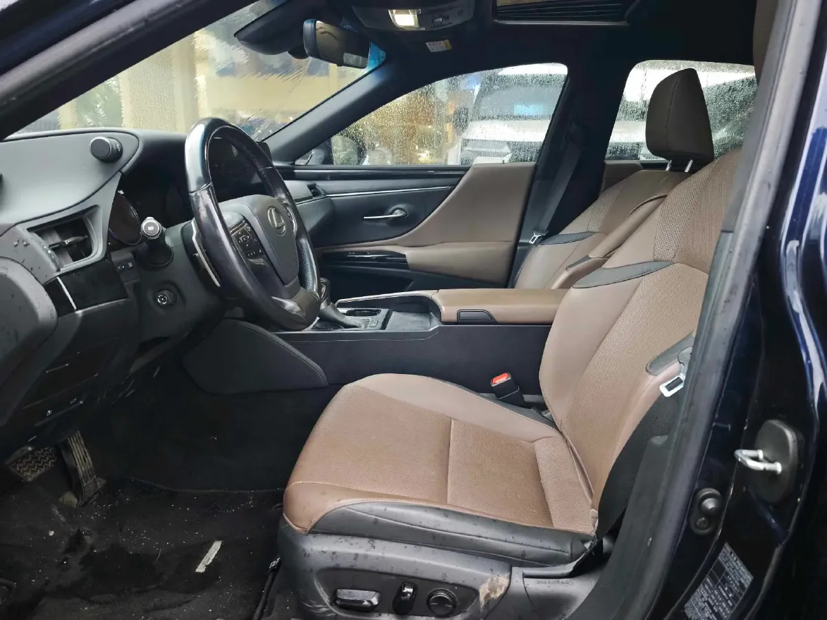 2023 Lexus ES 2.0L 173HP L4 CVT,autocango,china used car exporter,china ev exporter,chinese used car exporter,chinese used ev exporter