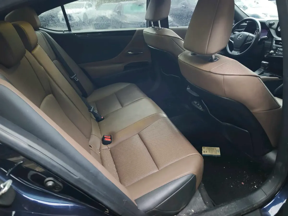 2023 Lexus ES 2.0L 173HP L4 CVT,autocango,china used car exporter,china ev exporter,chinese used car exporter,chinese used ev exporter