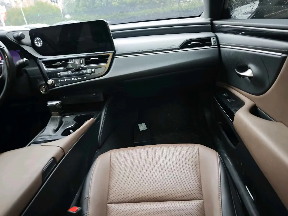 2023 Lexus ES 2.0L 173HP L4 CVT,autocango,china used car exporter,china ev exporter,chinese used car exporter,chinese used ev exporter