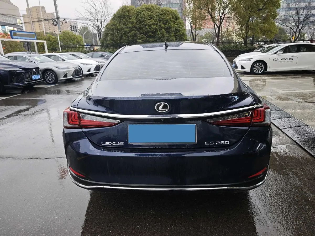 2023 Lexus ES 2.0L 173HP L4 CVT,autocango,china used car exporter,china ev exporter,chinese used car exporter,chinese used ev exporter