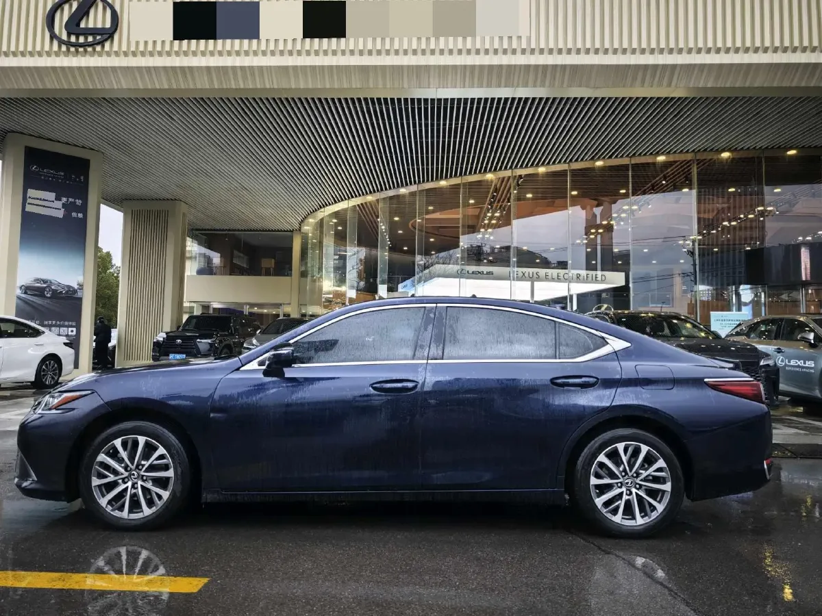 2023 Lexus ES 2.0L 173HP L4 CVT,autocango,china used car exporter,china ev exporter,chinese used car exporter,chinese used ev exporter